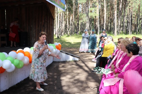 
				В районном ветеранском фестивале приняли участие более 300 человек			
