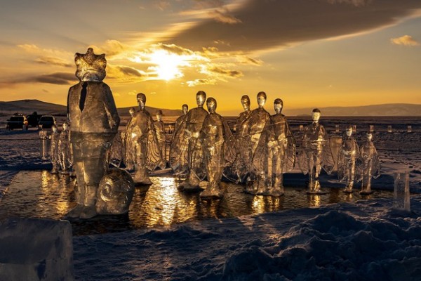 Выставка фото с фестиваля Olkhon Ice Fest открылась в Париже
Выставка фото с фестиваля Olkhon Ice Fest открылась в Париже