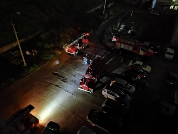 Жилой дом загорелся 12&nbsp;сентября в&nbsp;Усть-Илимске на&nbsp;улице Наймушина                            