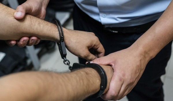 В&nbsp;Иркутск этапировали подозреваемого в&nbsp;убийстве 21-летней давности                            