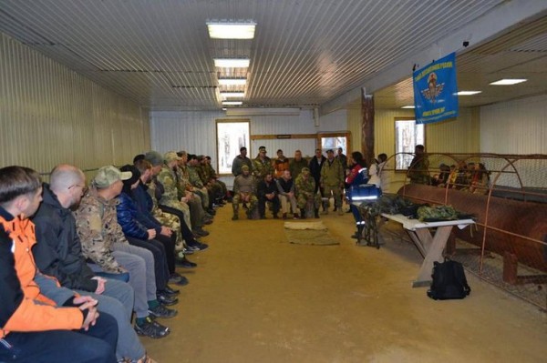 
                В Иркутске для мужчин проводят занятия по тактической огневой подготовке и оказанию первой помощи
                
            