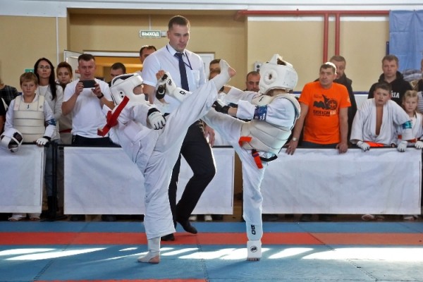 Открытый чемпионат и Первенство Иркутского района по киокусинкай прошли в ФОКе «Урик-Арена»
Открытый чемпионат и Первенство Иркутского района по киокусинкай прошли в ФОКе «Урик-Арена»