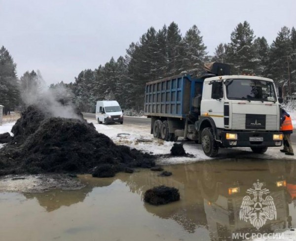 Гора металлической стружки горела под Ангарском Гора металлической стружки горела под Ангарском