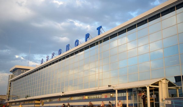 Иркутский аэропорт не работал полночи Иркутский аэропорт не работал полночи
