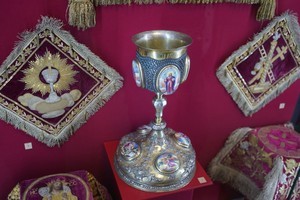 
            Свет невечерний. Выставка для верующих и неверующих
            
        