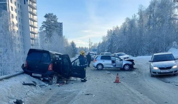 Пожилые водитель и&nbsp;пассажирка погибли в&nbsp;ДТП в&nbsp;Иркутском районе                            