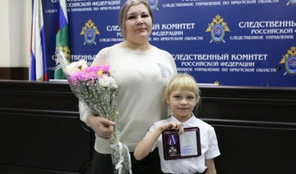 Первоклассница из Черемхово спасла подругу от педофила                            
