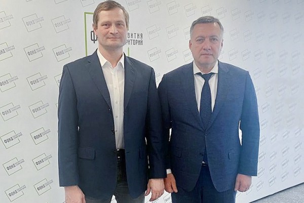 
                Игорь Кобзев обсудил с главой Фонда развития территорий ситуацию с дольщиками ЖК &laquo;Огни города&raquo;
                
            