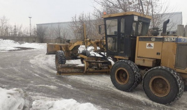 В Иркутске продолжается вывоз снега В Иркутске продолжается вывоз снега
