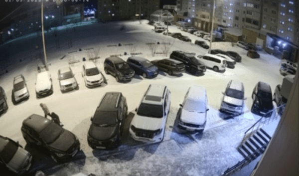В&nbsp;Братске разыскивают подозреваемых в&nbsp;поджоге автомобиля                            