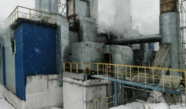 На фанерном производстве в Братске загорелась масляная установка                            