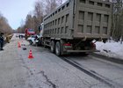 
                В Байкальске водитель ВАЗа погиб, столкнувшись с самосвалом на встречной полосе
                
            