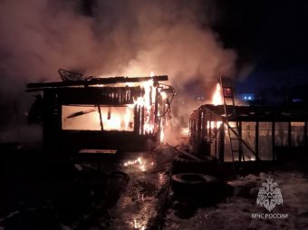 Четыре человека погибли на пожаре в дачном доме в Усть-Илимске Четыре человека погибли на пожаре в дачном доме в Усть-Илимске
