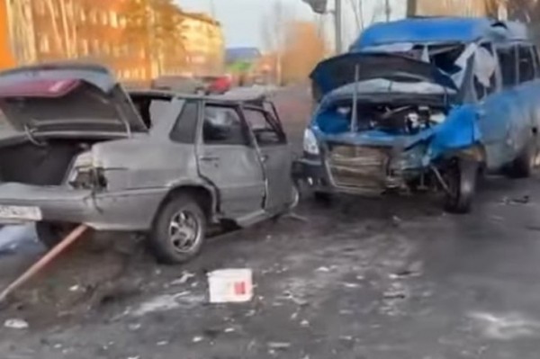 
                Две женщины погибли в ДТП с участием автомобилей ВАЗ и &laquo;Газель&raquo; в Братском районе
                
            