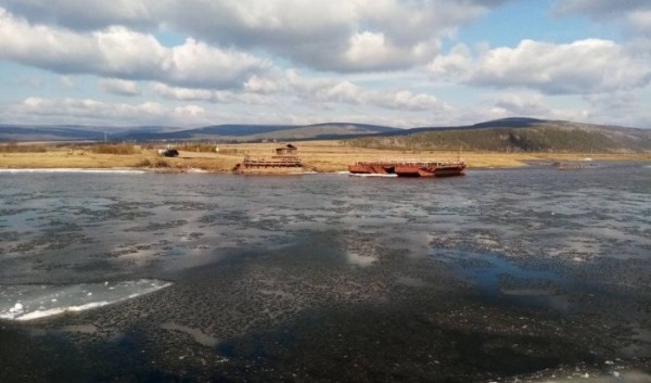 Из-за низкого уровня реки Лены движение в Жигаловском и Качугском районах приостановлено Из-за низкого уровня реки Лены движение в Жигаловском и Качугском районах приостановлено