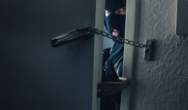 В&nbsp;Свирске полицейские по&nbsp;горячим следам задержали предполагаемого похитителя                            