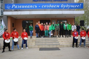 3400 саженцев высадили в Иркутске во время акции «Посади дерево — подари планете жизнь»
3400 саженцев высадили в Иркутске во время акции «Посади дерево — подари планете жизнь»