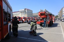 Пожарно-спасательные гарнизоны Иркутской области получили 34 новых автомобиля (Фоторепортаж) Пожарно-спасательные гарнизоны Иркутской области получили 34 новых автомобиля (Фоторепортаж)