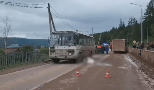 В&nbsp;Усть-Куте водитель &laquo;ПАЗа&raquo; сбил троих людей                            