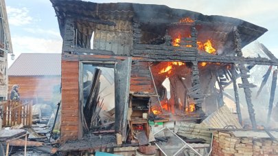 В СНТ «Росинка» по Качугскому тракту приготовление шашлыка обернулось крупным пожаром (Фоторепортаж) В СНТ «Росинка» по Качугскому тракту приготовление шашлыка обернулось крупным пожаром (Фоторепортаж)