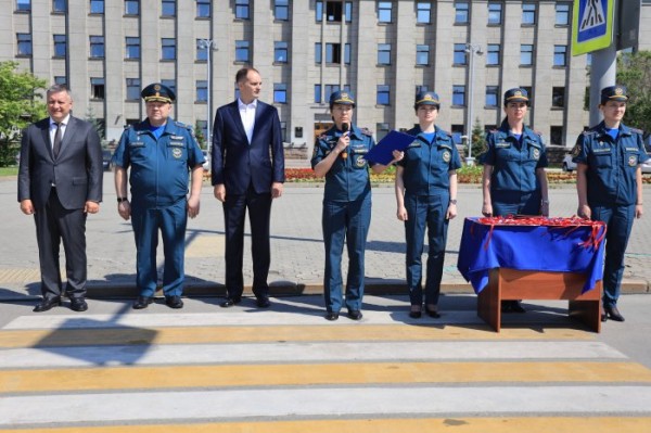 Пожарно-спасательные гарнизоны Иркутской области получили 34 новых автомобиля (Фоторепортаж) Пожарно-спасательные гарнизоны Иркутской области получили 34 новых автомобиля (Фоторепортаж)