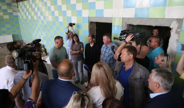 Спорткомплекс &laquo;Олимпиец&raquo;, горевший два месяца назад в&nbsp;Усть-Илимске, должны открыть к&nbsp;зиме                            