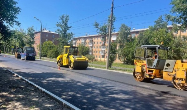 На&nbsp;улицах Трилиссера и&nbsp;Свердлова укладывают новое асфальтобетонное покрытие                            
