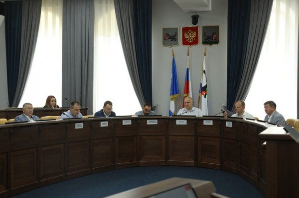 
                На ремонт дорог частного сектора в Иркутске дополнительно направили 30 миллионов рублей
                
            