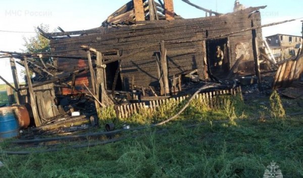 Два человека погибли при пожаре в&nbsp;Тулунском районе                            