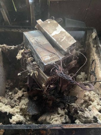 Из-за майнинга в Нижнеудинске сгорел дом Из-за майнинга в Нижнеудинске сгорел дом