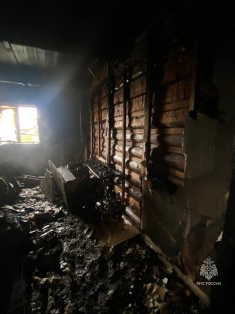 Из-за майнинга в Нижнеудинске сгорел дом Из-за майнинга в Нижнеудинске сгорел дом