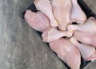 
                ФАС: производители начали снижать оптовые цены на куриное мясо
                
            