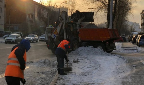 В&nbsp;Иркутске круглосуточно убирают дороги и&nbsp;тротуары                            