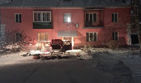 Водитель &laquo;Лады Гранты&raquo; врезался в&nbsp;живой дом в&nbsp;Усолье-Сибирском                            