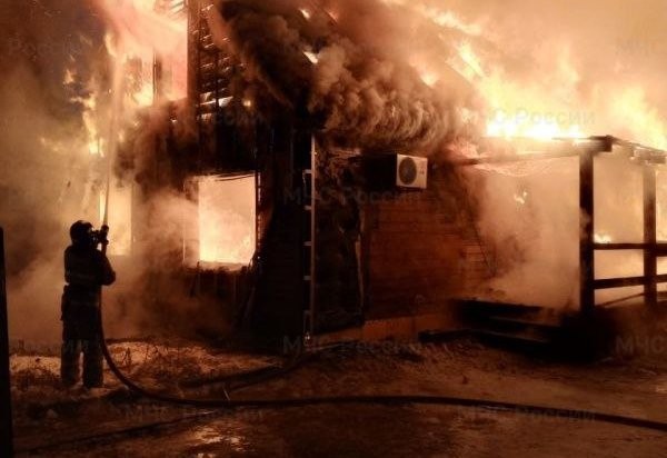 В&nbsp;результате пожара в&nbsp;многоквартирном доме Иркутска погиб человек                            