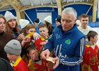 Мастер спорта России по хоккею с мячом провел экскурсию для детей в ледовом дворце «Байкал»
Мастер спорта России по хоккею с мячом провел экскурсию для детей в ледовом дворце «Байкал»
