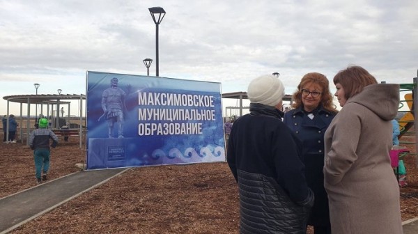 
			Глава Максимовского МО Александр Бобков отчитался о проделанной работе администрации за 2023 год		