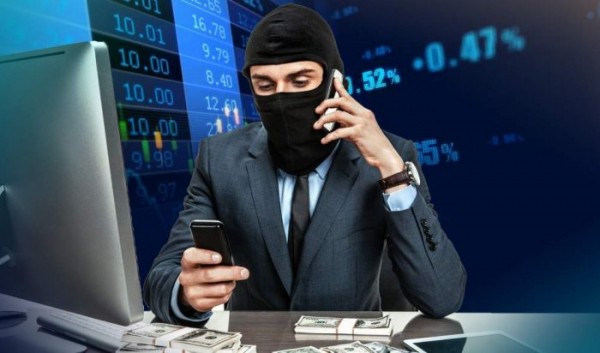 Житель Иркутска в&nbsp;надежде заработать на&nbsp;инвестициях отдал мошенникам 9&nbsp;миллионов рублей                            