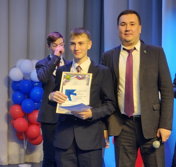 
			Анастасия Шодноева из Хомутовской школы № 1 стала Учеником года Иркутского района		