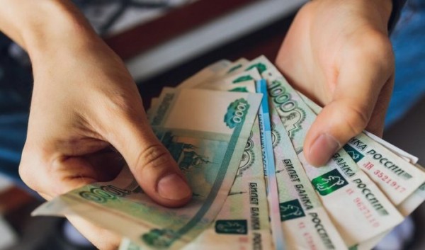 За выходные жители Приангарья отдали мошенникам 2,5 млн рублей                            