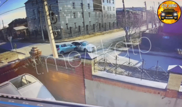 В&nbsp;Иркутске на&nbsp;Сарафановской произошло две аварии (Видео)                            