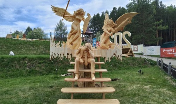 В&nbsp;Савватеевке прошел фестиваль деревянной скульптуры &laquo;Лукоморье на&nbsp;Байкале&raquo; &mdash;&nbsp;2024                            