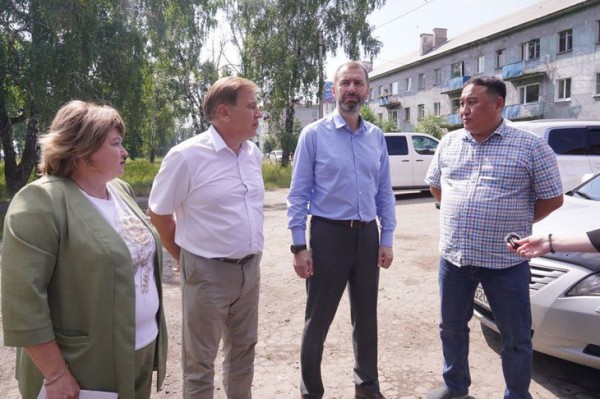Ряд изменений планируют внести в документацию при ремонте дома офицеров в Усольском районе
Ряд изменений планируют внести в документацию при ремонте дома офицеров в Усольском районе