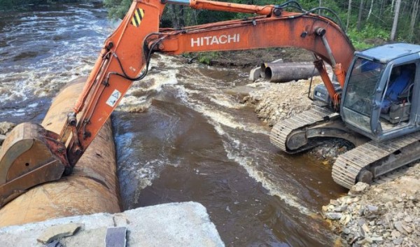 В Нижнеудинском районе восстанавливают дороги после паводка                            
