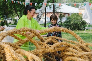 
                Скульпторы создадут арт-объекты из соломы в Иркутске на бульваре Гагарина
                
            