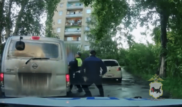 В Ангарске задержали пьяного лихача В Ангарске задержали пьяного лихача