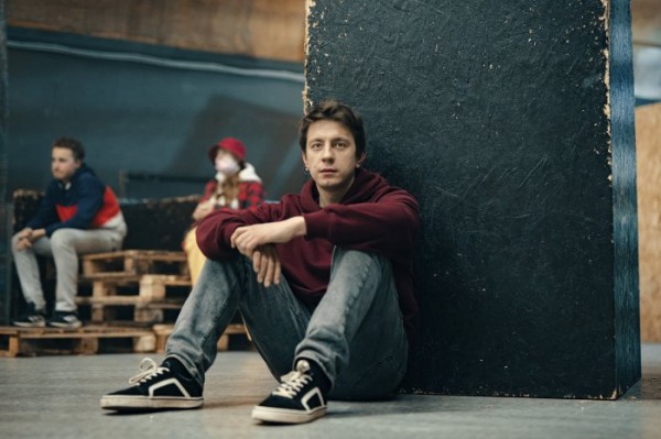 Иркутяне смогут увидеть премьеру сериала &laquo;Она такая классная&raquo; в онлайн-кинотеатре KION от МТС                            