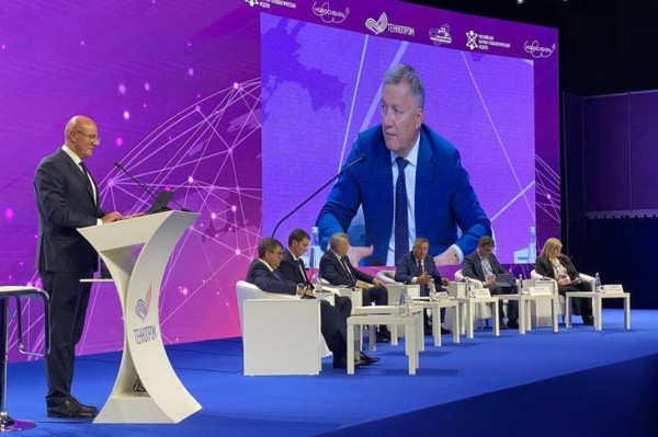 
                Игорь Кобзев предложил выплачивать авторское вознаграждение студентам за научные разработки
                
            