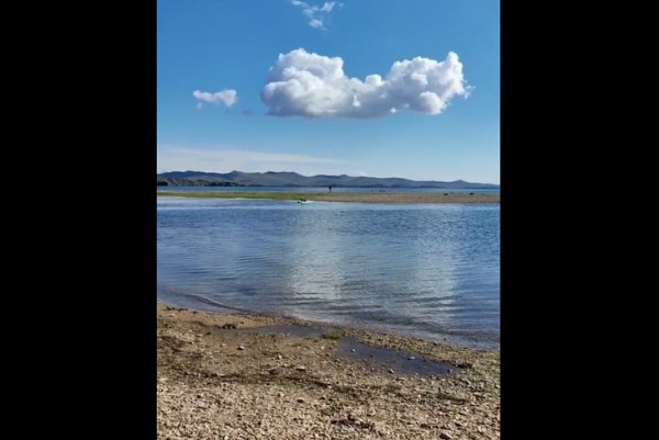 
                Мыс Цаган-Хушун на Малом Море разрушают туристы на машинах и квадроциклах
                
            