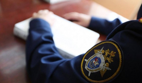 В Железногорске-Илимском сотрудница сотовой компании читала переписки абонентов                            